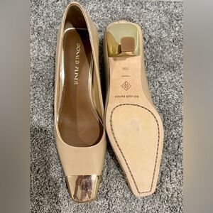 DONALD PLINER Cristin Cap Toe Kitten Heel Pump In Sand-Size 10